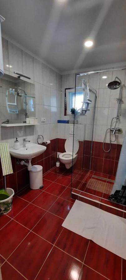 Apartments Suho Komiža 外观 照片